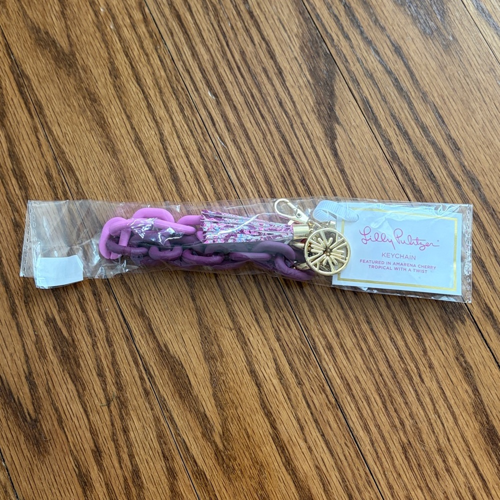 Lilly Pulitzer Keychain - Picture 2 of 3
